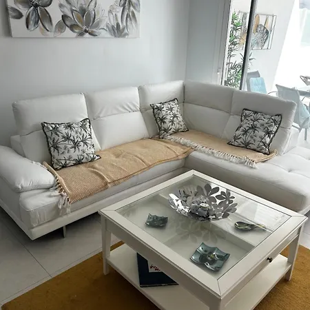 Villa Rosa Luxury 2 Bed 2 Bath With Private Pool, Patio Playa Blanca (Lanzarote)