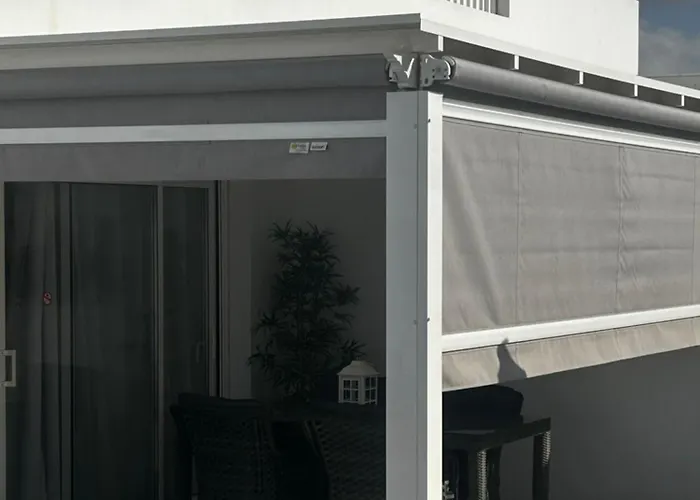 Rosa Luxury 2 Bed 2 Bath With Private Pool, Patio * Playa Blanca (Lanzarote)