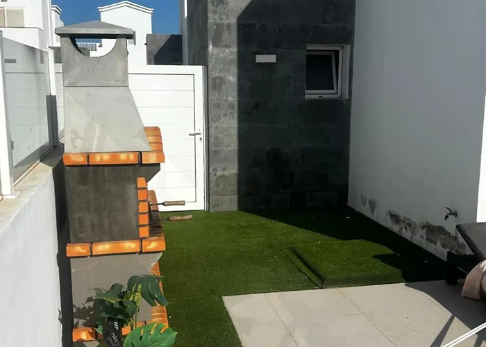 Rosa Luxury 2 Bed 2 Bath With Private Pool, Patio Playa Blanca (Lanzarote)