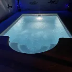 Villa Rosa Luxury 2 Bed 2 Bath With Private Pool, Patio